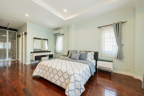 Maison à Bang Phli Yai, Thaïlande 4 chambres № 170508 - photo 11