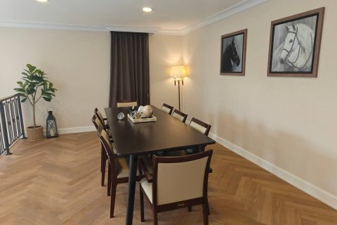 House in Watthana, Bangkok, Thailand 4 bedrooms № 170506 - photo 2