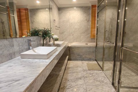 House in Watthana, Bangkok, Thailand 4 bedrooms № 170506 - photo 4