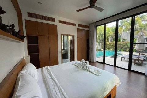 Villa in Phuket, Thailand 3 bedrooms № 170502 - photo 8
