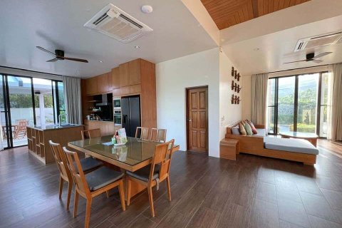 Villa in Phuket, Thailand 3 bedrooms № 170502 - photo 9