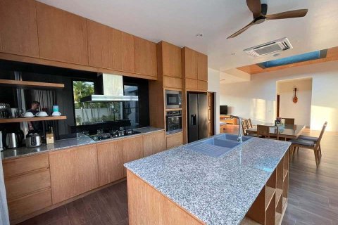 Villa in Phuket, Thailand 3 bedrooms № 170502 - photo 12