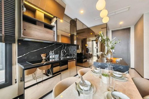 Condo in Khlong Toei, Bangkok, Thailand, 2 bedrooms  № 153956 - photo 4