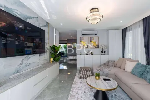 Casa de 5 dormitorios en Jomtien Beach, Pattaya, Tailandia № 211635 - foto 6