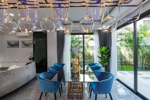 Casa de 5 dormitorios en Jomtien Beach, Pattaya, Tailandia № 211635 - foto 16