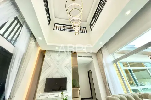 Casa de 3 dormitorios en Pattaya, Tailandia № 211636 - foto 14