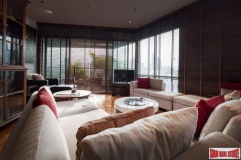 Apartment in Bangkok, Thailand 4 bedrooms № 193870 - photo 4