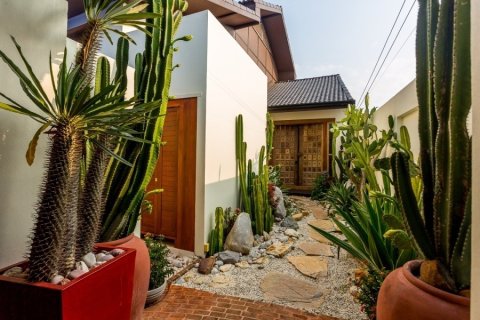 Villa in Hua Hin, Thailand 2 bedrooms № 168623 - photo 6