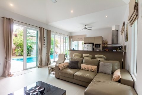 Villa in Hua Hin, Thailand 3 bedrooms № 168619 - photo 4