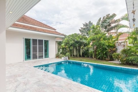 Villa in Hua Hin, Thailand 3 bedrooms № 168619 - photo 13
