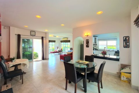 Villa in Hua Hin, Thailand 3 bedrooms № 170514 - photo 21