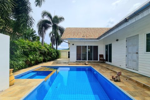 Villa in Hua Hin, Thailand 3 bedrooms № 170514 - photo 2