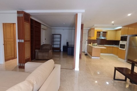 Condo in Khlong Toei, Bangkok, Thailand, 2 bedrooms  № 170509 - photo 15