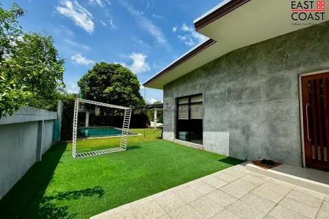 Casa de 3 dormitorios en Pattaya, Tailandia № 212517 - foto 13