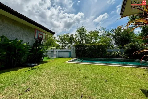 Casa de 3 dormitorios en Pattaya, Tailandia № 212517 - foto 10