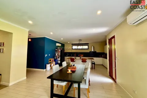 Casa de 3 dormitorios en Pattaya, Tailandia № 212517 - foto 19