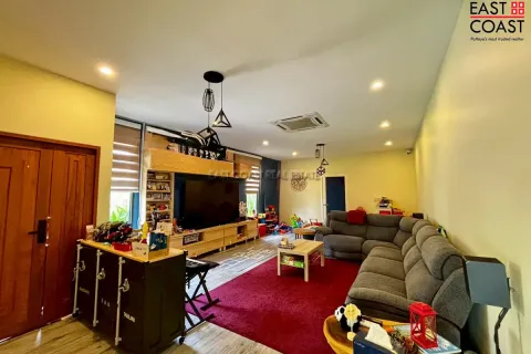 Casa de 3 dormitorios en Pattaya, Tailandia № 212517 - foto 17