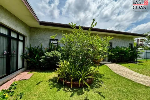 Casa de 3 dormitorios en Pattaya, Tailandia № 212517 - foto 11