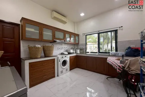 Casa de 3 dormitorios en Pattaya, Tailandia № 212519 - foto 6