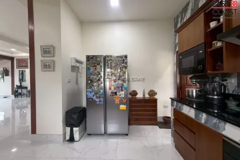 Casa de 3 dormitorios en Pattaya, Tailandia № 212519 - foto 7