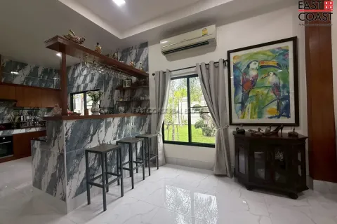 Casa de 3 dormitorios en Pattaya, Tailandia № 212519 - foto 9