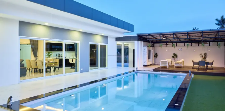 Casa de 3 dormitorios en Pattaya, Tailandia № 212514