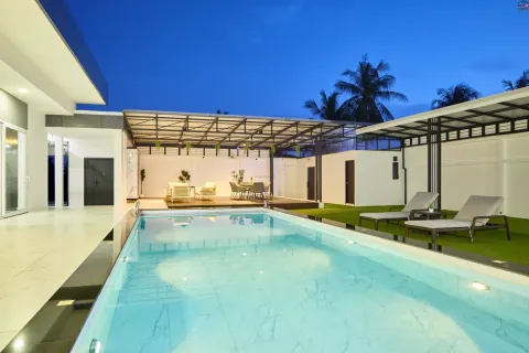 Casa de 3 dormitorios en Pattaya, Tailandia № 212514 - foto 4