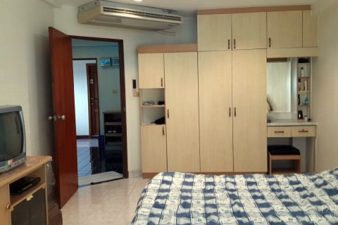Condo on Jomtien Beach, Pattaya, Thailand, 1 bedroom  № 204463 - photo 2