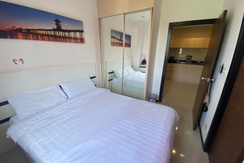 Condo in Phuket, Thailand, 2 bedrooms  № 167938 - photo 17