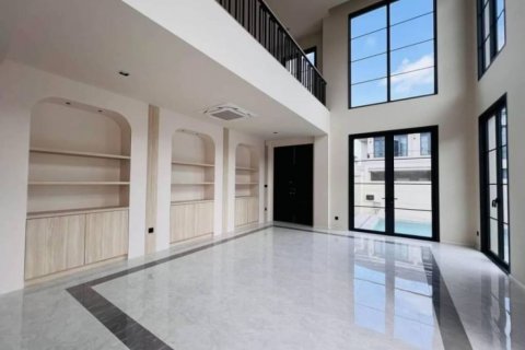 Villa in Pattaya, Thailand 4 bedrooms № 114182 - photo 4