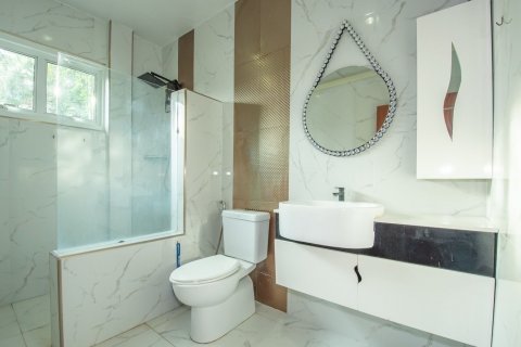 House in Pattaya, Thailand 4 bedrooms № 135428 - photo 16