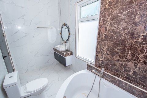 House in Pattaya, Thailand 4 bedrooms № 135428 - photo 24