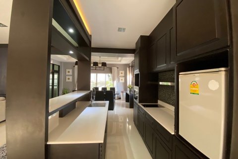House in Chiang Mai, Thailand 4 bedrooms № 160116 - photo 11