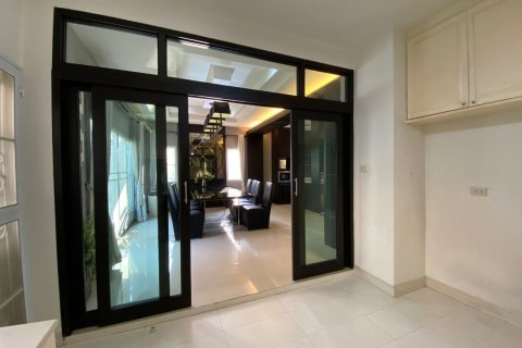 House in Chiang Mai, Thailand 4 bedrooms № 160116 - photo 18