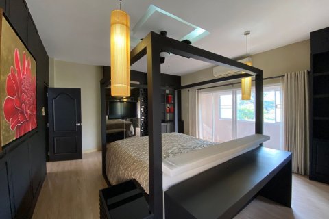House in Chiang Mai, Thailand 4 bedrooms № 160116 - photo 27