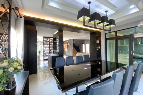House in Chiang Mai, Thailand 4 bedrooms № 160116 - photo 14