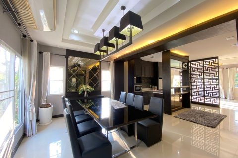 House in Chiang Mai, Thailand 4 bedrooms № 160116 - photo 12