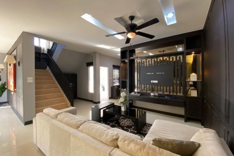 House in Chiang Mai, Thailand 4 bedrooms № 160116 - photo 3
