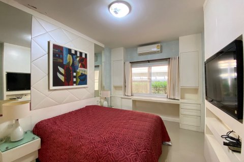 House in Chiang Mai, Thailand 4 bedrooms № 160116 - photo 4