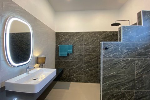 House in Chiang Mai, Thailand 4 bedrooms № 160119 - photo 11