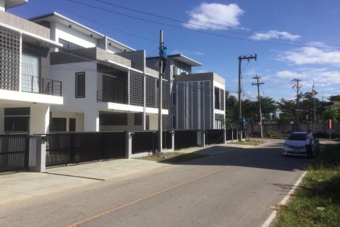 Townhouse à Chiang Mai, Thaïlande 18 chambres № 160115 - photo 2