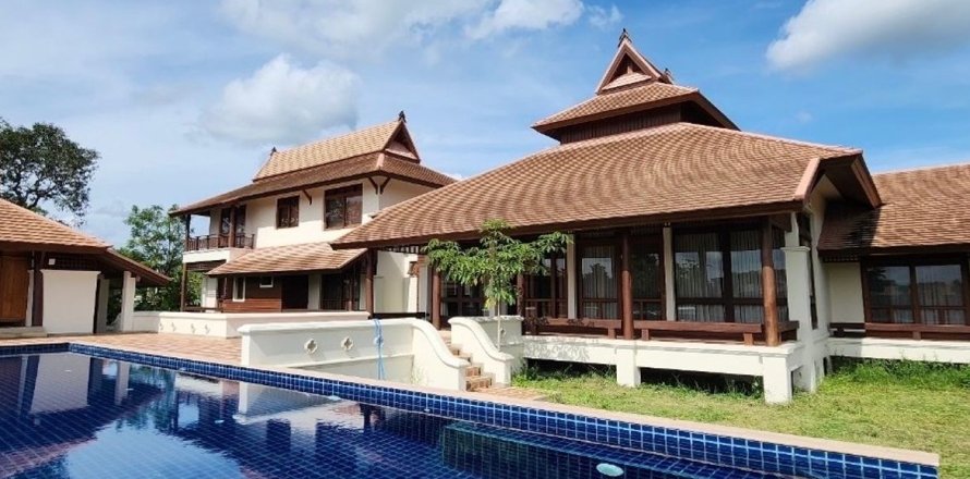 Maison à Chiang Mai, Thaïlande 5 chambres № 160117