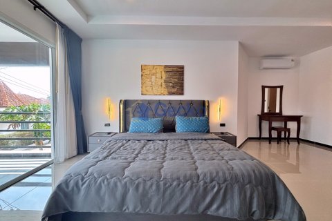 House in Pattaya, Thailand 6 bedrooms № 196183 - photo 21