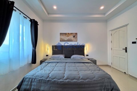 House in Pattaya, Thailand 6 bedrooms № 196183 - photo 26