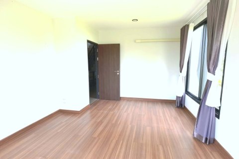 House in San Kamphaeng, Thailand 3 bedrooms № 164153 - photo 12