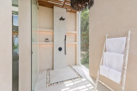 House in Ko Samui, Thailand 4 bedrooms № 164157 - photo 9