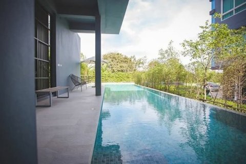 Condo à Pathum Thani, Thaïlande, 2 chambres  № 164158 - photo 24