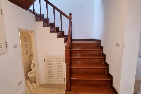 House in Sam Phran, Thailand 4 bedrooms № 152774 - photo 4