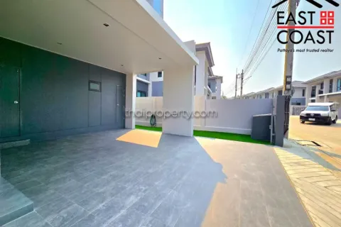 Casa de 3 dormitorios en Pattaya, Tailandia № 212896 - foto 4