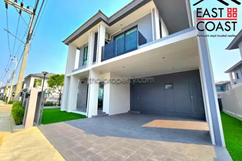 House in Pattaya, Thailand 3 bedrooms № 212896